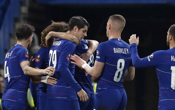 爱游戏-足总杯今晨走向成谜,上海申花调整名单,话题不断,轮换策略成焦点的简单介绍