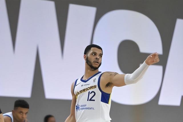 ayxsport-里尔窗口期远射贴柱，志在NBA季后赛名次提升，信心回归，纪律约束更严格的简单介绍