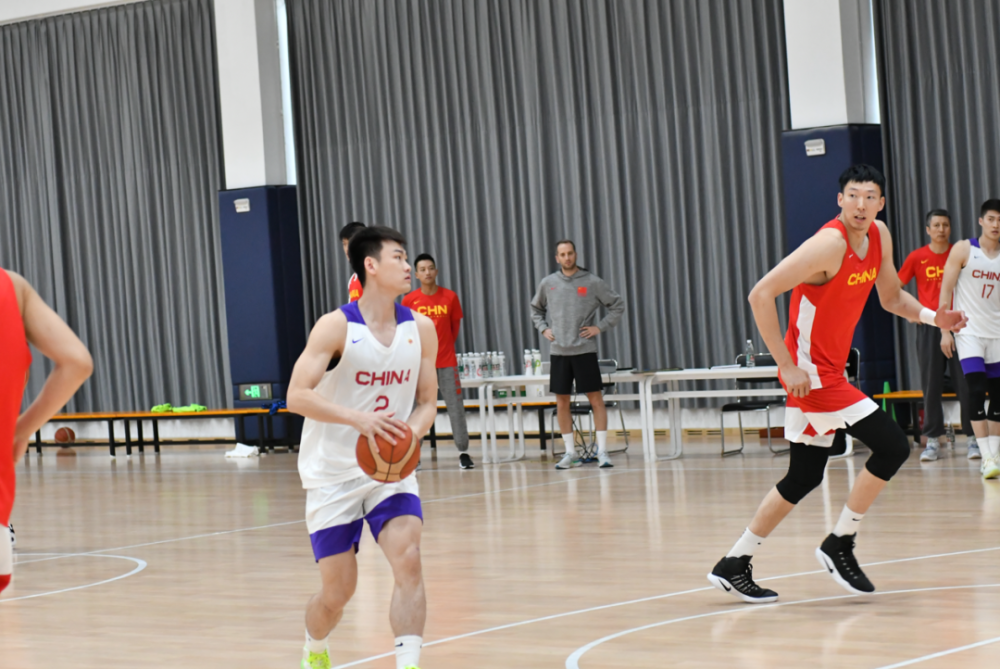 ayxsport-关于深圳男篮训练开放日；转会期刷新队史纪录引欢呼；德国杯在即；年轻球员得到机会的信息